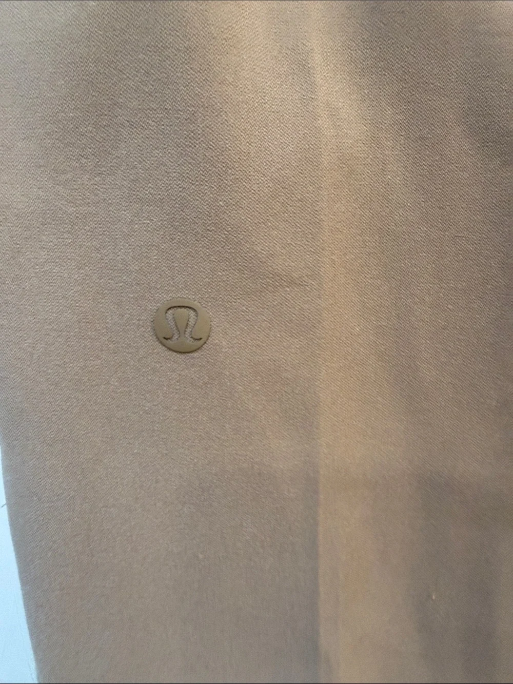 lululemon athletica Women's Drawstring Joggers in Taupe